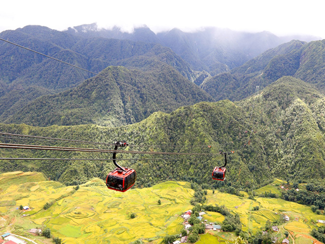 寝台列車で行くサパ!ベトナム最高峰ファンシーパン山&少数民族に出会う旅3泊4日