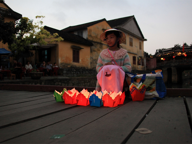 人気観光地スペシャル!一日:ダナン市内+ミーソン遺跡+ホイアン夜の観光+灯篭流し(昼食&ホイアン名物の夕食付)